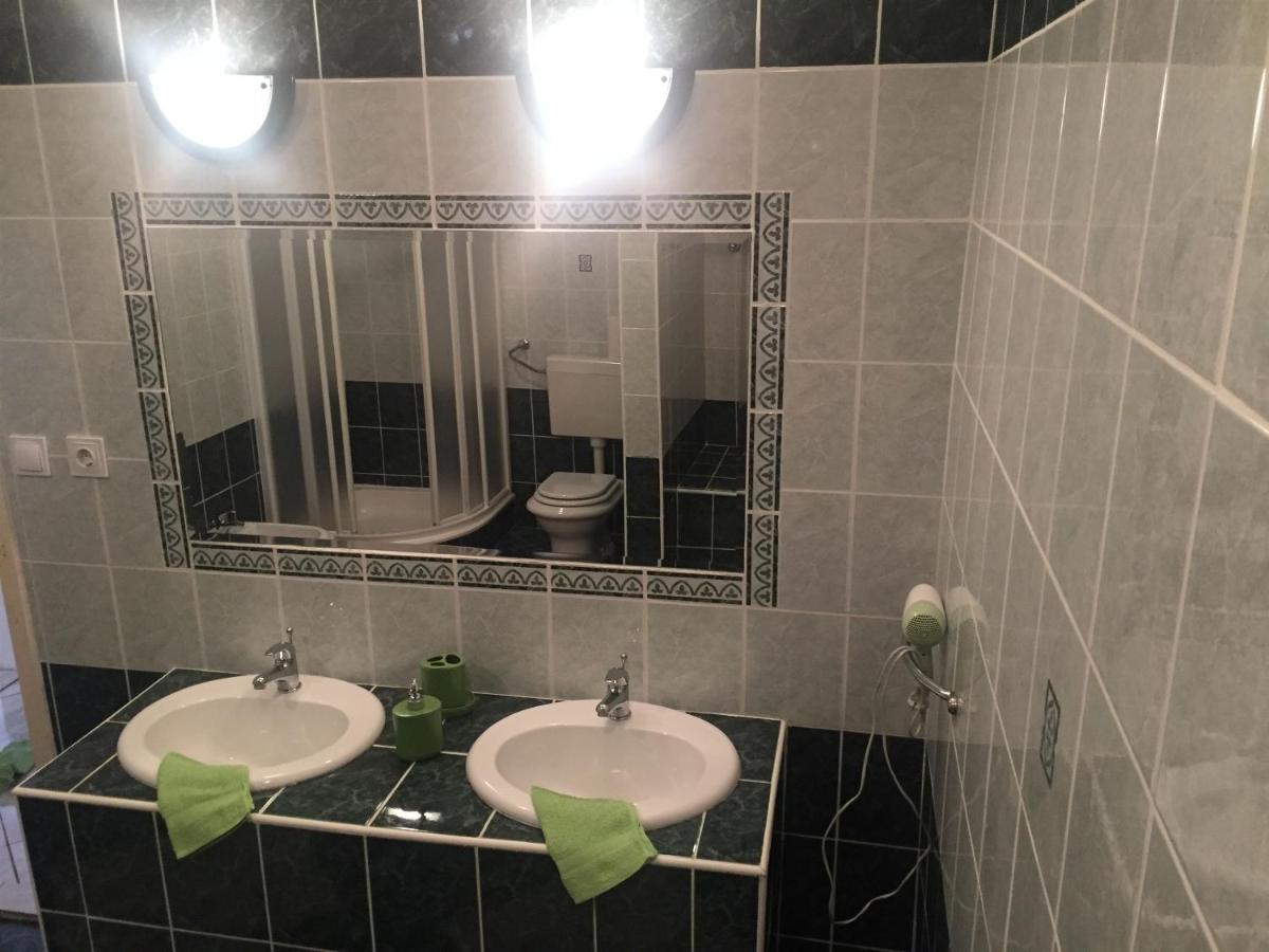 Apartments Tamara Orebić Eksteriør bilde